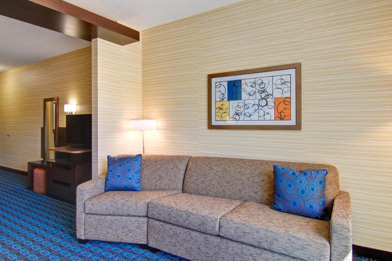 Fairfield Inn & Suites By Marriott Kamloops Esterno foto