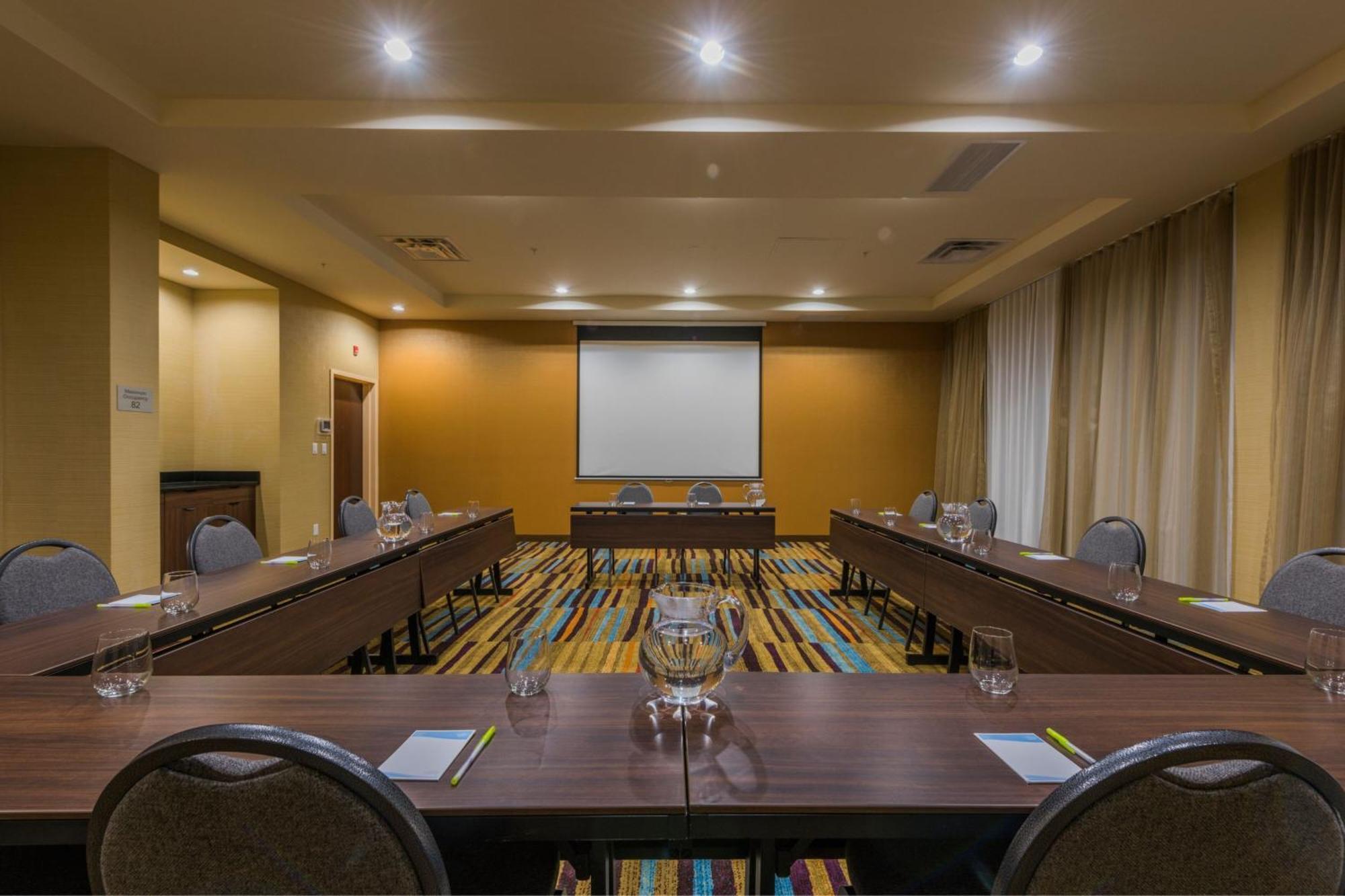 Fairfield Inn & Suites By Marriott Kamloops Esterno foto