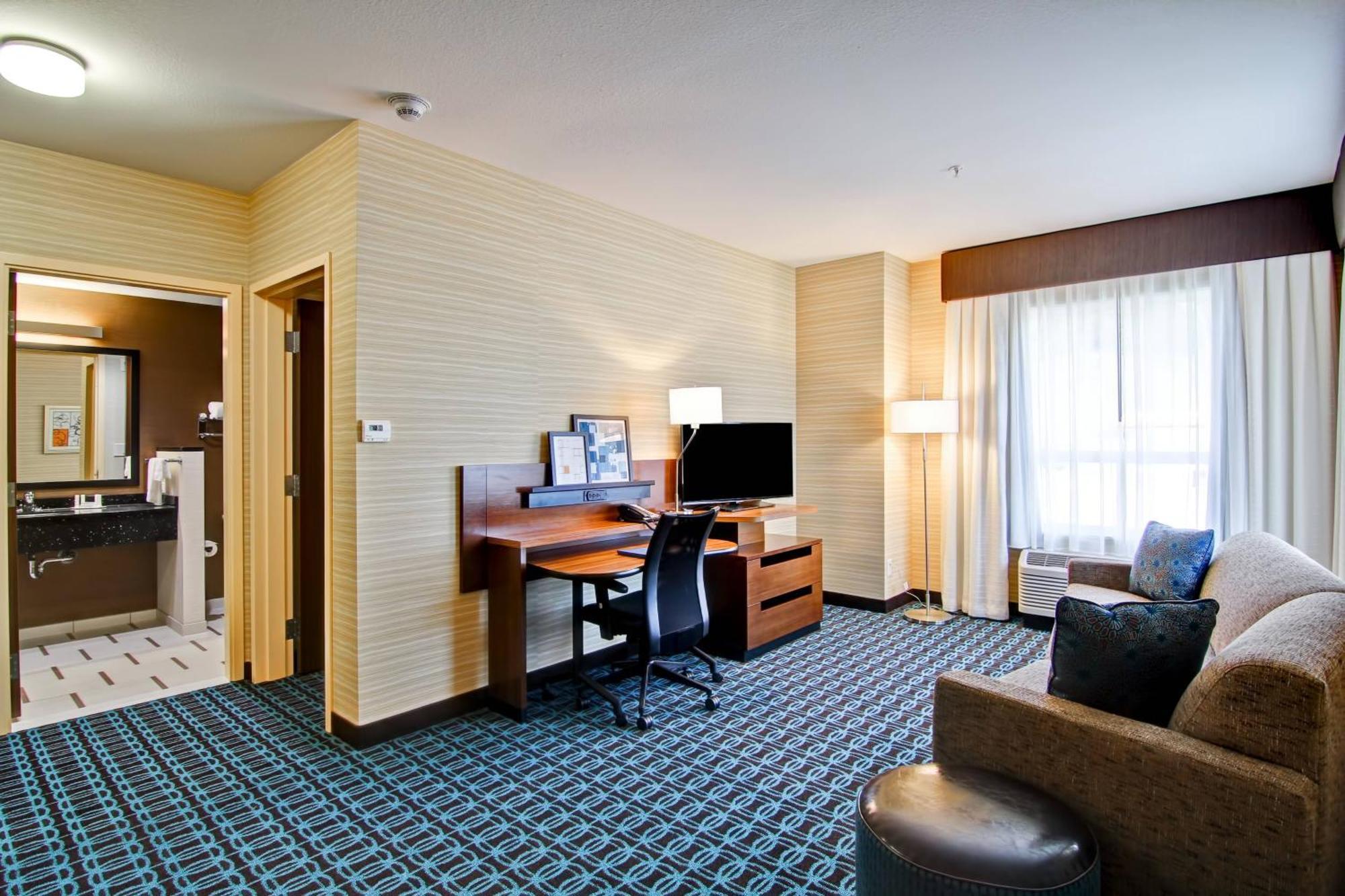 Fairfield Inn & Suites By Marriott Kamloops Esterno foto