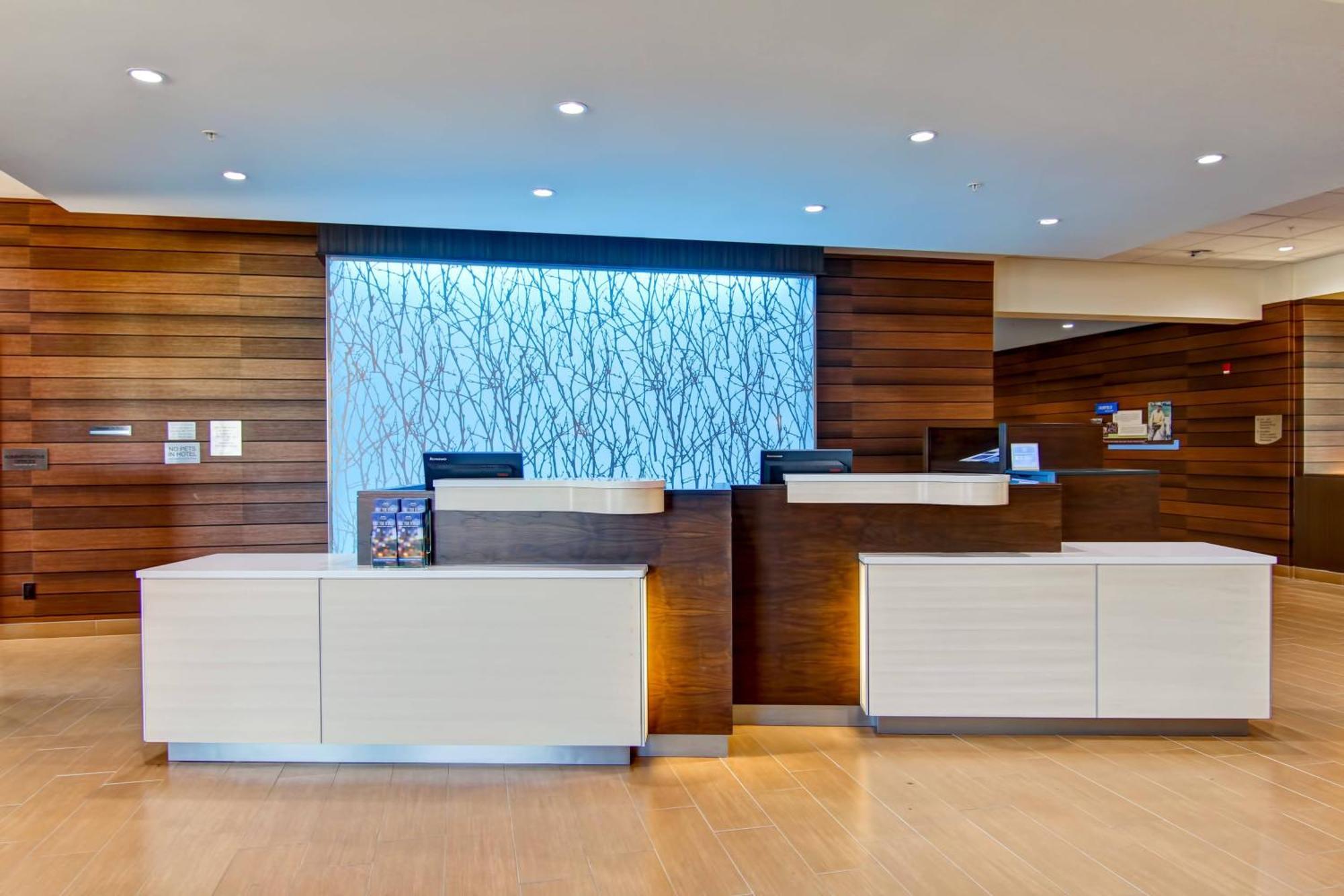 Fairfield Inn & Suites By Marriott Kamloops Esterno foto