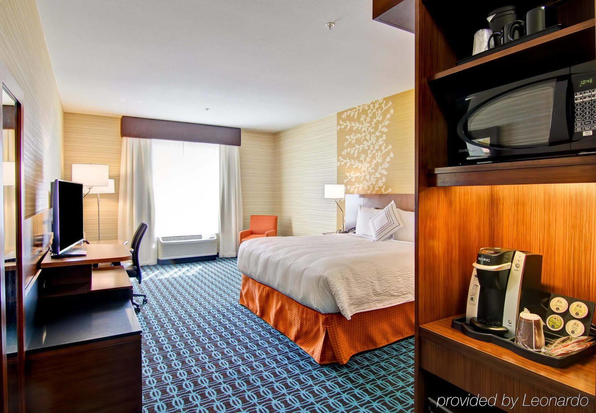 Fairfield Inn & Suites By Marriott Kamloops Esterno foto