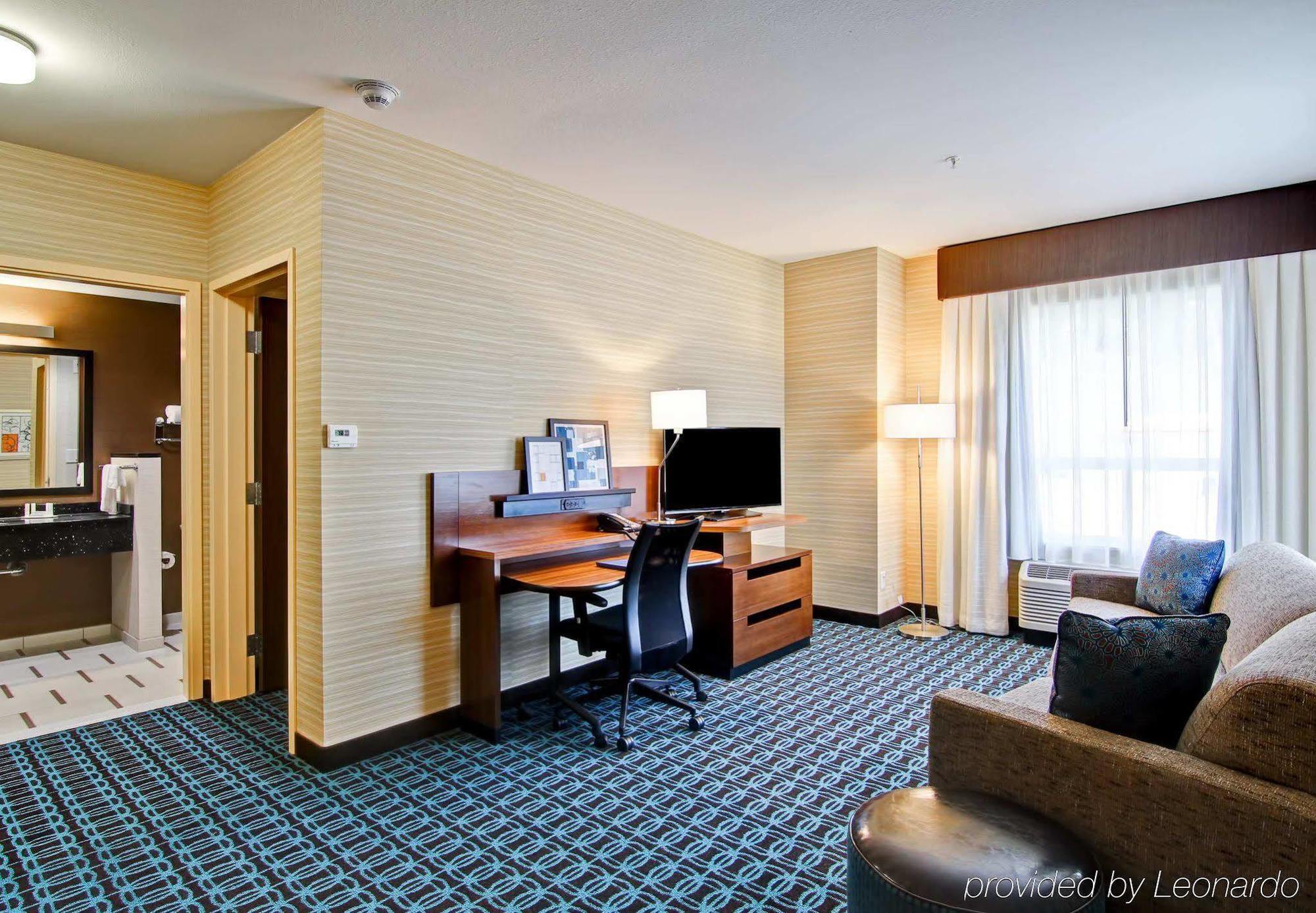 Fairfield Inn & Suites By Marriott Kamloops Esterno foto